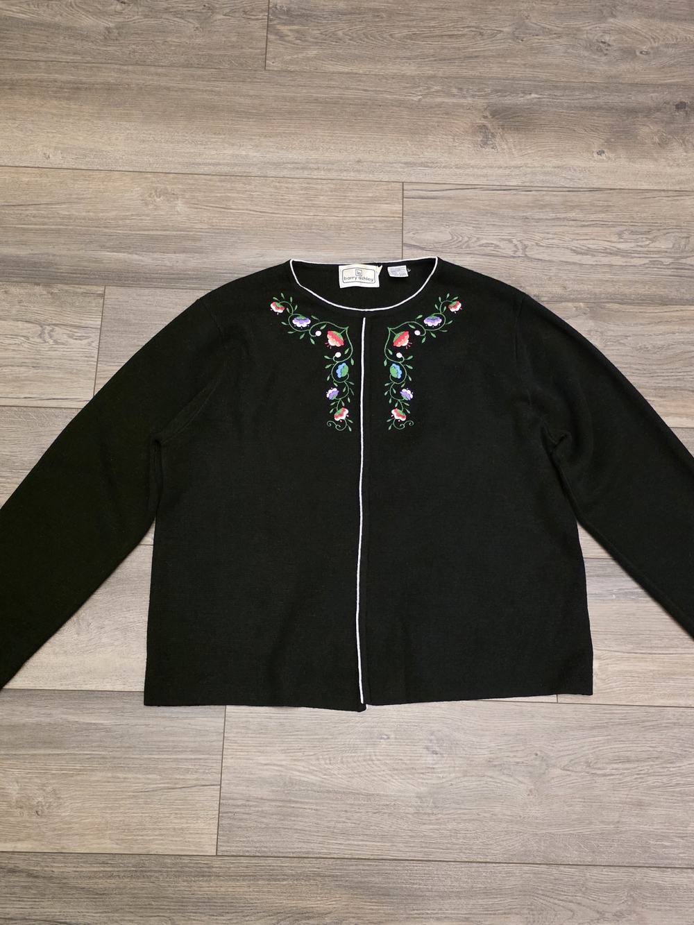Vtg 90s Barry Ashley Embroidered Floral Cardigan Sweater Black Size 46 (2x/3x)